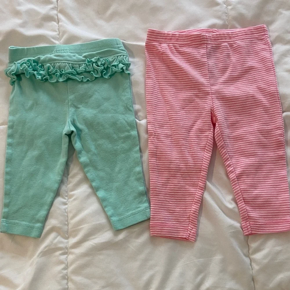 Never worn! Carter's Baby Onesie Set - Picture 9 of 11